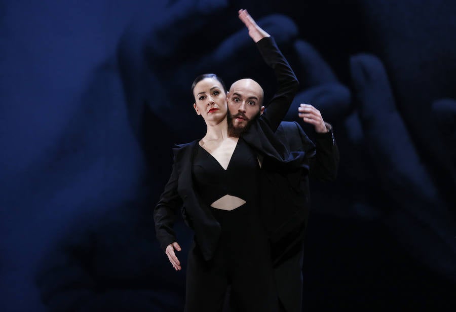 Ensayo del espectáculo de danza "Man Ray" en el Teatro Principal de Valencia