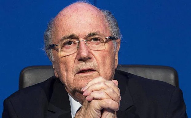 Blatter se plantea volver a luchar contra su suspensión