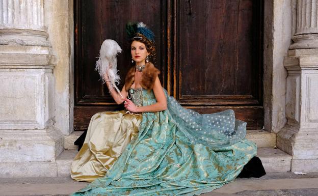 Venecia se pone la máscara