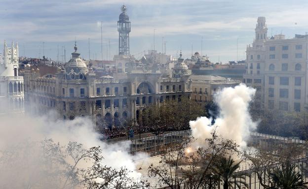 El Ayuntamiento sube por tercer año seguido el presupuesto de las mascletaes en Fallas