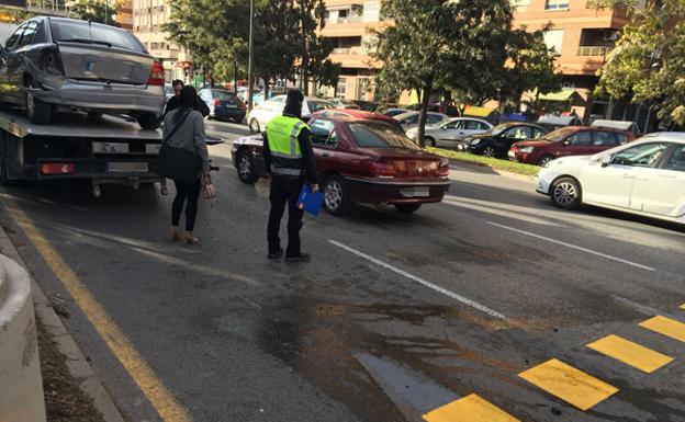 La nueva avenida del Cid se estrena con un accidente grave