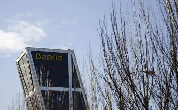 Bankia vuelve a reducir el ERE y los sindicatos desconvocan la huelga