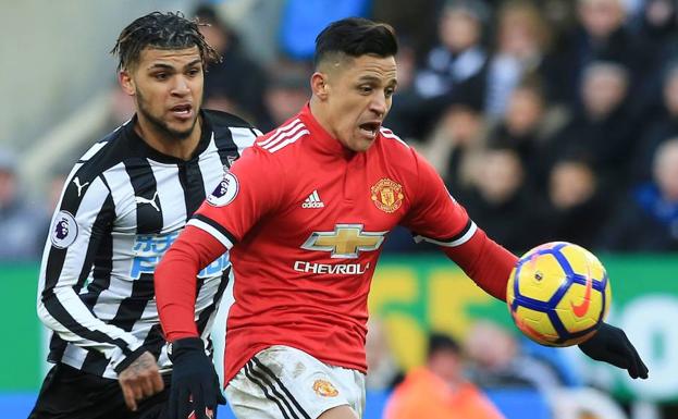 La derrota del United en Newcastle deja una autopista al City