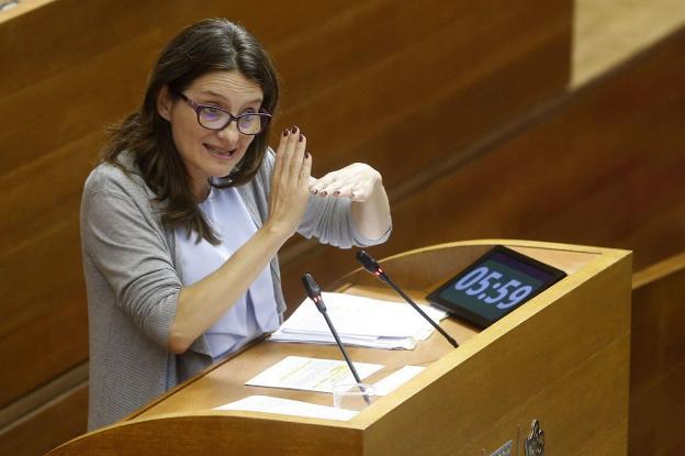 Oltra recurrió a una concesión para mejorar la gestión del centro de Buñol