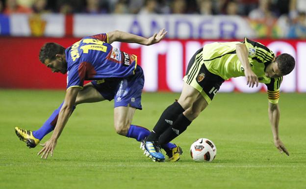 Dos años de cárcel y seis fuera del fútbol, la petición de condena por el amaño del Levante-Zaragoza