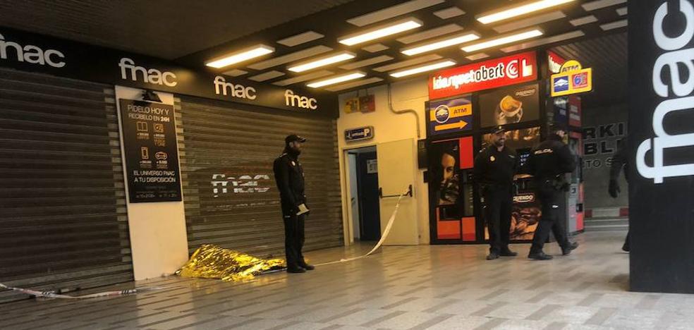 Un hombre muere súbitamente en pleno centro de Valencia