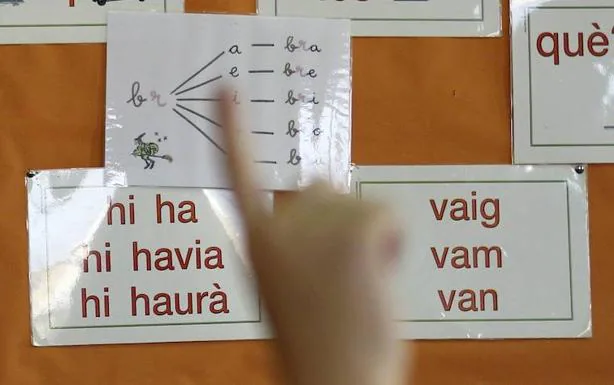 El español podría ser lengua vehicular en las aulas catalanas por el 155