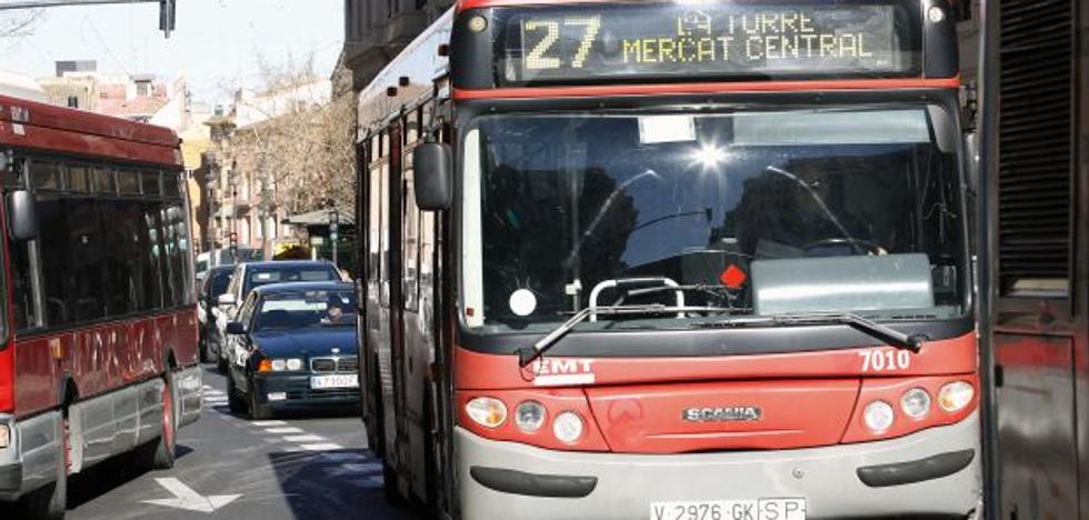Conductores denuncian que no han recibido formación sobre las nuevas líneas de la EMT