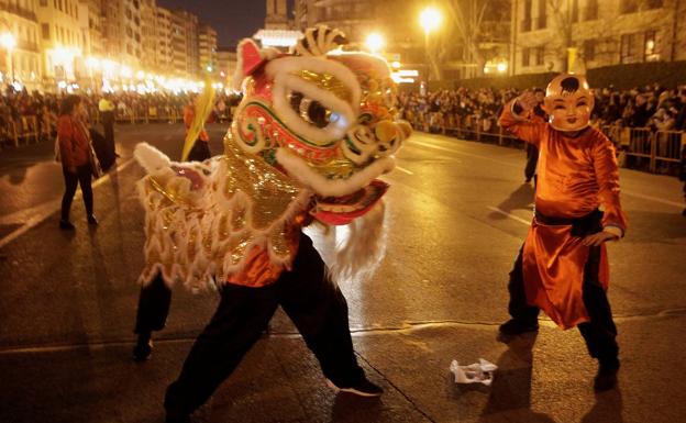 Valencia celebra el nuevo año chino: el año del perro