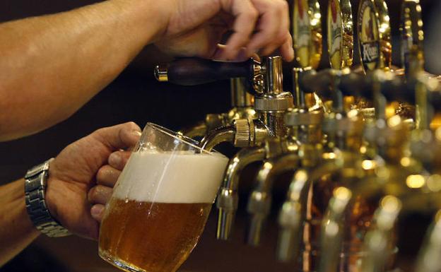 Beber cerveza en tiempos de crisis: las provincias españolas con las cañas más baratas