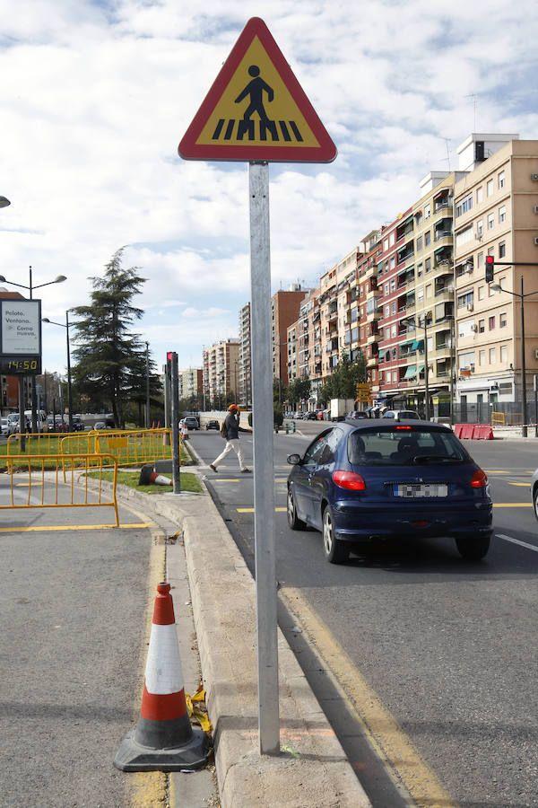 Fotos de las señales indebidas en la avenida del Cid