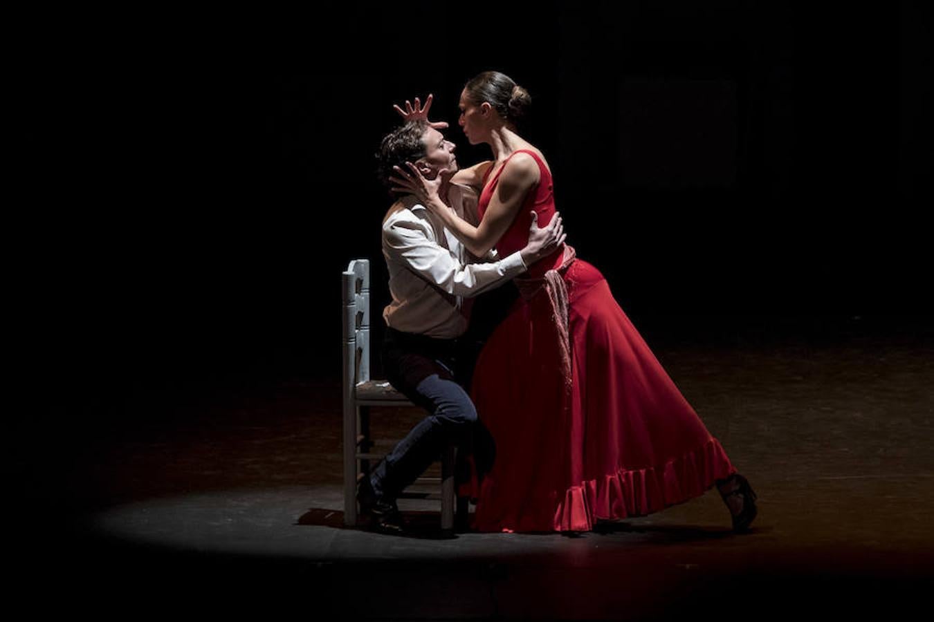 Fotos del ensayo general de 'Carmen', con la escenificación de Antonio Gades, que llega al Palau de les Arts