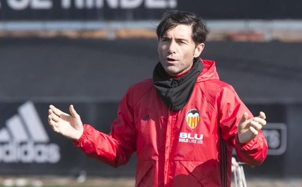 El Valencia CF aparca las renovaciones de Marcelino y Parejo