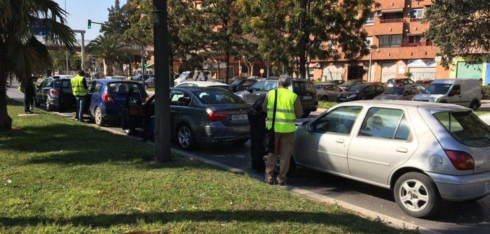 Dos nuevos accidentes elevan a doce los siniestros en la avenida del Cid en un mes