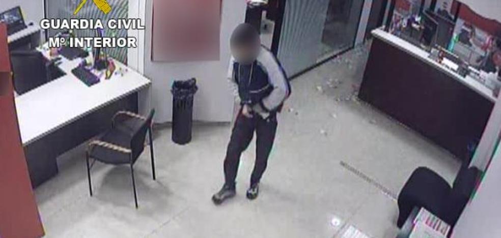 La Guardia Civil detiene a un atracador de bancos en Alcalá de Xivert