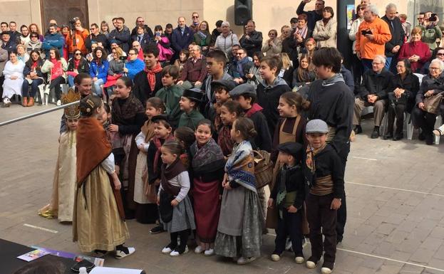 Valencia canta a los orígenes de las Fallas