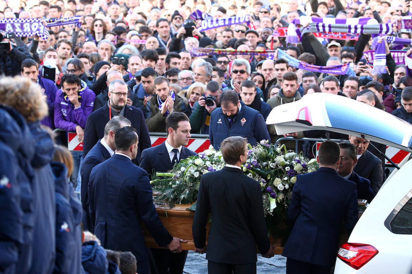 Florencia y el mundo del fútbol dan su último adiós a Davide Astori