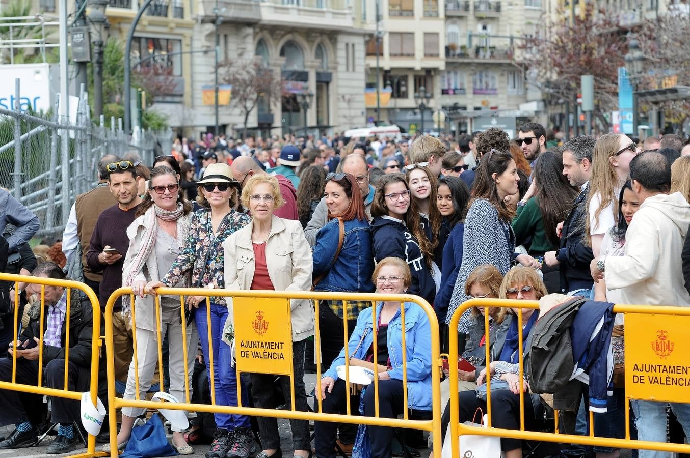 Búscate en las imágenes de la mascletà del 9 de marzo de la Alpujarreña