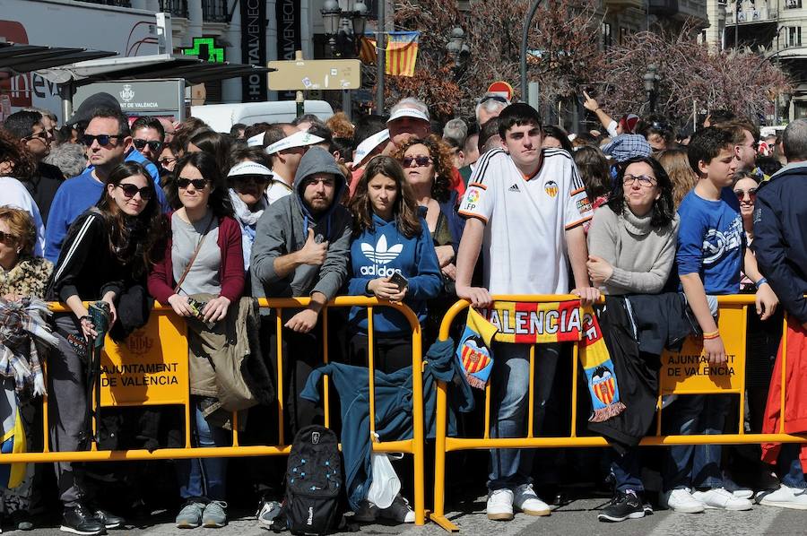 Búscate en la mascletà del 11 de marzo