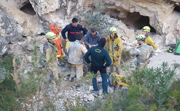 Localizados dos senderistas de 21 y 22 años que se habían perdido en Real de Gandia