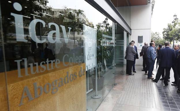 Competencia multa al Colegio de Abogados de Valencia con 315.000 euros