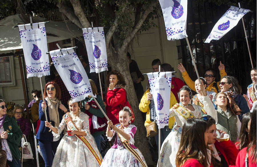 Las Fallas abren la fiesta al grito de igualdad