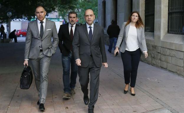 Compromís dice que la petición de fiscalía pone a Echávarri en una situación «insostenible»