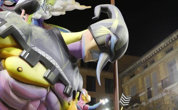 Na Jordana, premiada por la promoción del valenciano en el llibret de Fallas