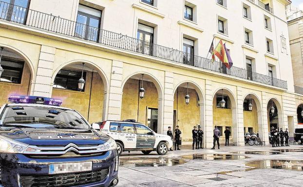 Multa de 900 euros a una mujer por dar una paliza a una menor discapacitada en plena calle de Villena