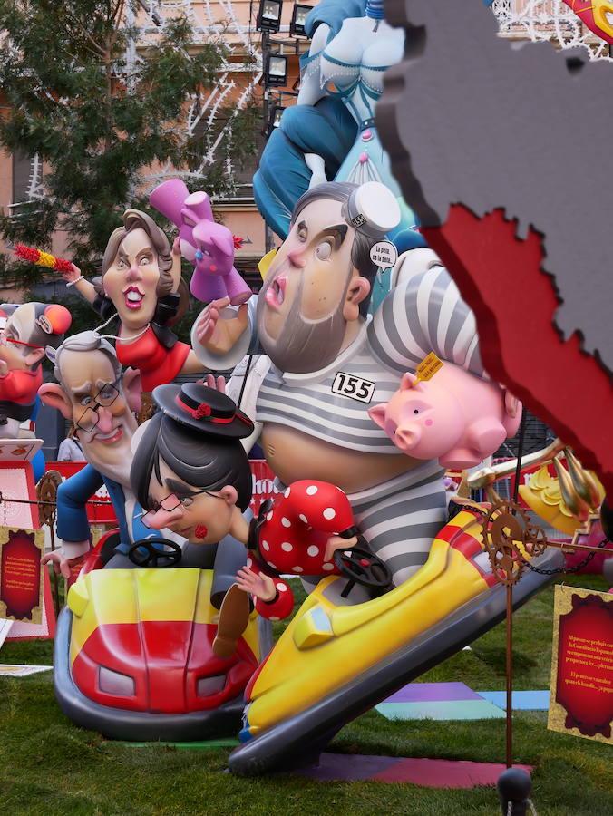 Falla de Cuba - Literato Azorín en las Fallas 2018 de Valencia