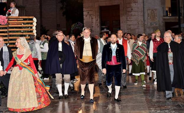 Los rostros del primer día de Ofrenda de las Fallas 2018