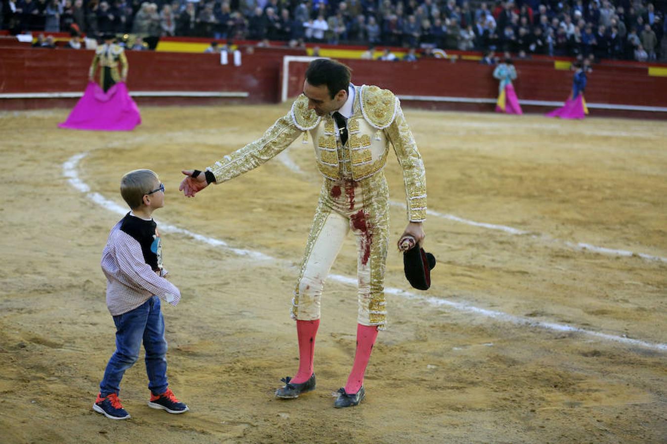 Enrique Ponce y López Simón, salen a hombros de la plaza de Toros de Valencia en las Fallas 2018