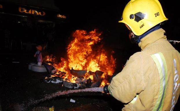 La cremà en ocho fallas se celebrará a las 03 horas