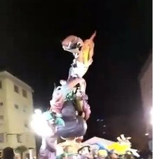 El viento y la lluvia derriban los remates de tres fallas en Sagunto y una en Alaquàs