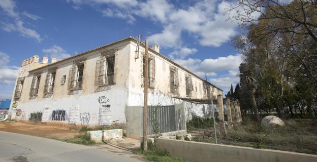 La mitad de las alquerías municipales de Valencia, pendiente de obras para evitar su ruina