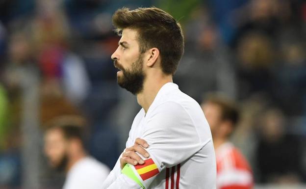 Piqué vacila a los internacionales del Real Madrid en un grupo de 'WhatsApp'