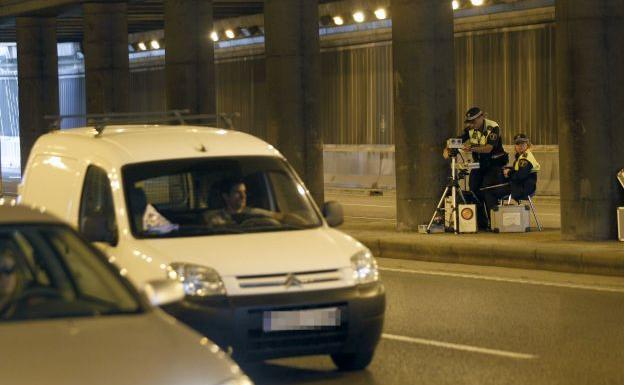 Detenido por circular a 120 km/h por la avenida Hermanos Machado de Valencia