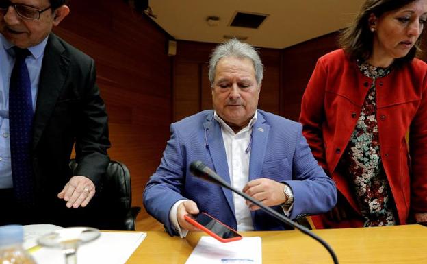 Alfonso Rus niega una caja B en el PP valenciano y pone la mano en el fuego por Camps