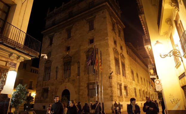 Valencia de suma a la Hora del Planeta