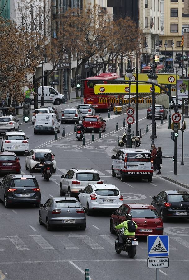 Tráfico de alto riesgo en la plaza San Agustín de Valencia