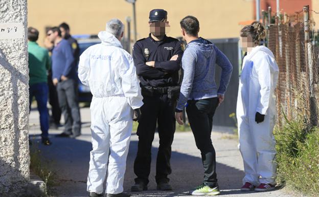 Detenido por matar a puñaladas al padre de su expareja y herir a su hija en Castellón