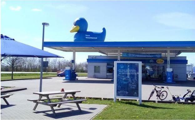 La gasolinera del patito donde detuvieron a Puigdemont