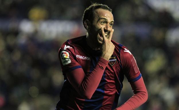 Pazzini, fuera de la lista frente al Girona