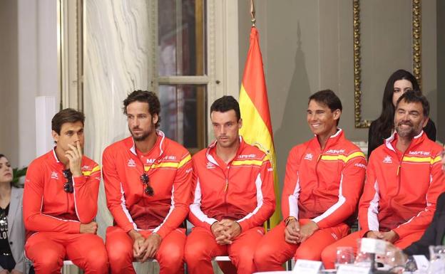 Nadal y Ferrer jugarán los partidos individuales en la plaza de toros de Valencia