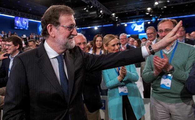 Rajoy carga contra los «inexpertos lenguaraces» de Ciudadanos y esquiva el caso Cifuentes