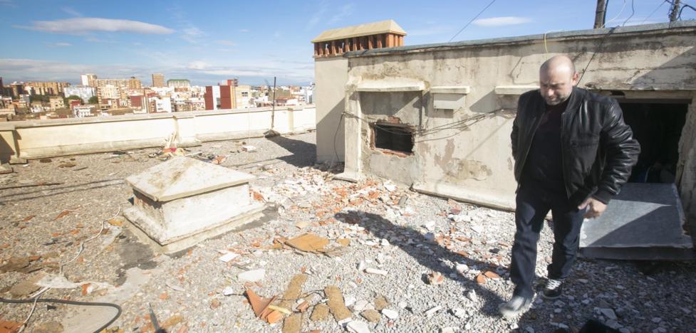 «Vivo de alquiler porque mi casa del Cabanyal está llena de okupas»
