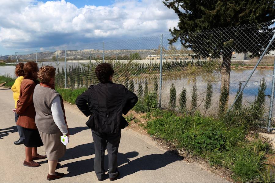 El Ebro crece con angustia