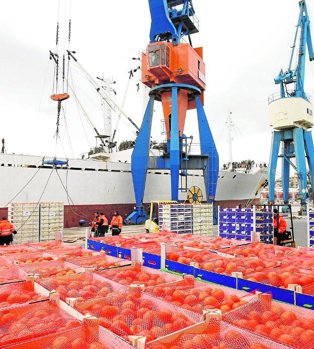 Los agricultores valencianos se lanzan a la conquista del mercado chino a costa de EE UU