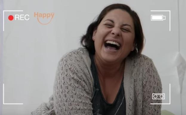 «Yo quiero ponerme un pantalón de tus tiendas y no puedo, Amancio, no puedo porque tengo el culo gordo»