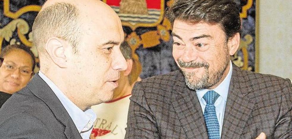 Echávarri felicita al nuevo alcalde de Alicante mientras el PSPV habla de 'tamayazo'